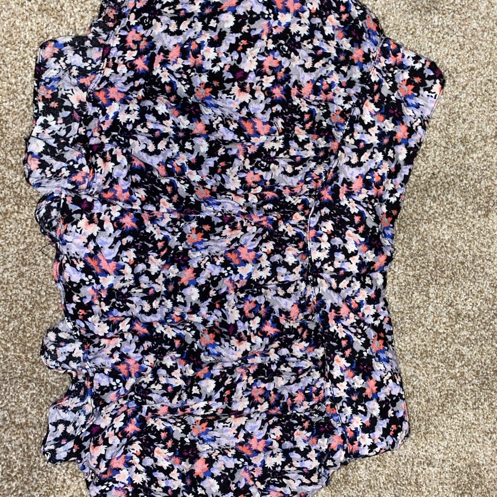 American Eagle Flowy shorts! With pockets!